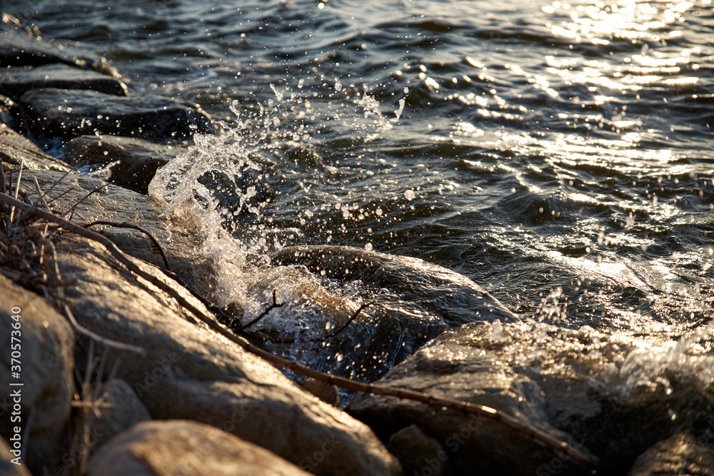 Fototapeta premium 夕焼け空と河川