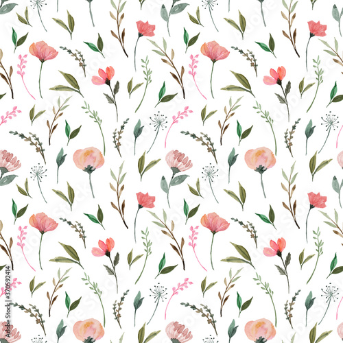seamless floral pattern with gorgeous red wild flowers