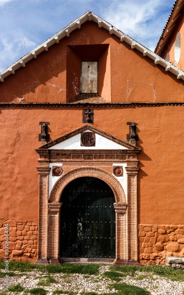 Puerta de la Iglesia San Juan de Letrán, en Juli, Puno, Perú