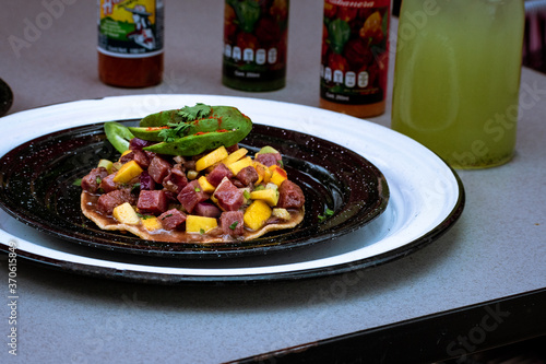 Tostada de mariscos