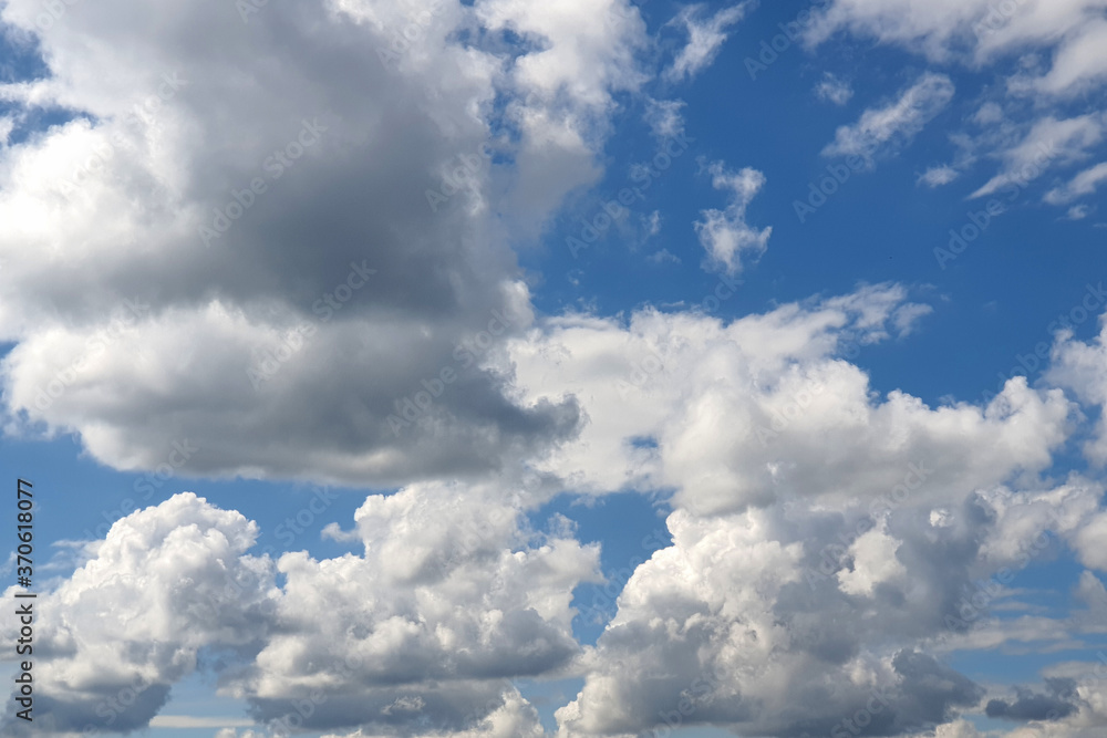Fototapeta premium blue sky with white clouds
