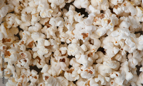 Scattered simple popcorn