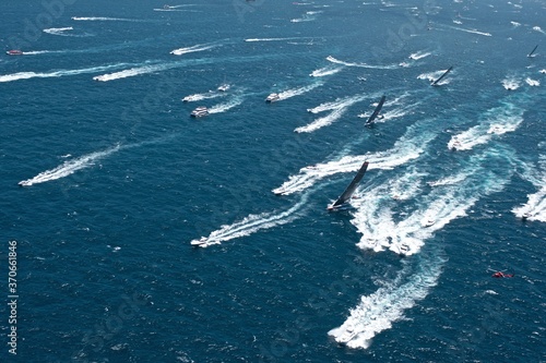 Maxi yachts racing in the 2014 Sydney to Hobart Yacht Race photo