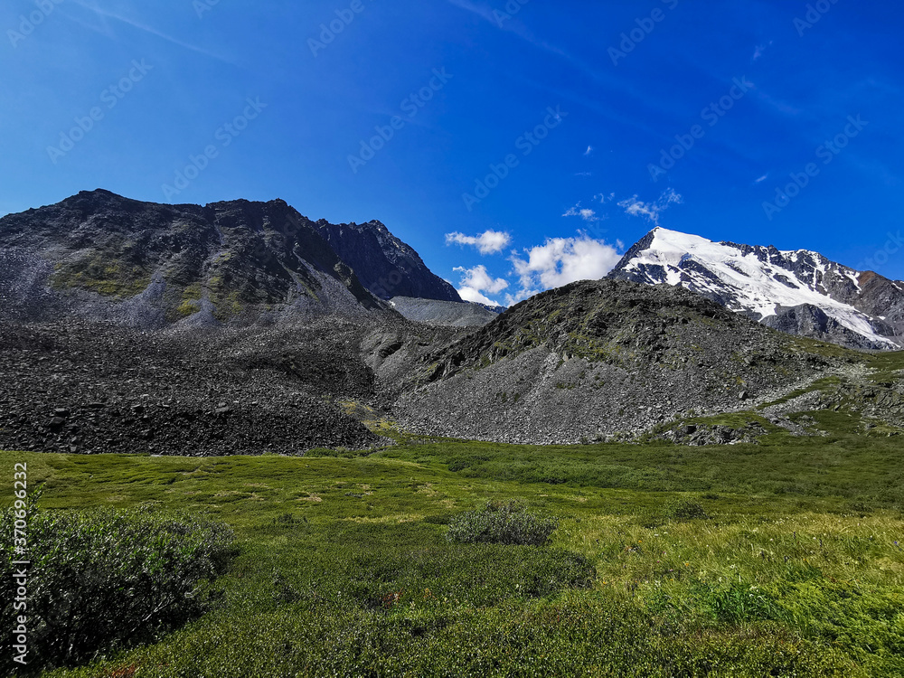 Valleys of the Altai mountains Valleys of the Altai mountains