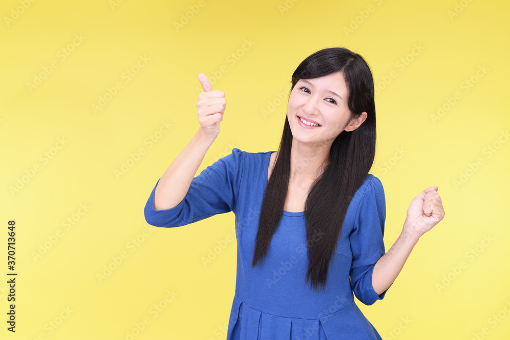 喜ぶ女性 喜ぶ女性