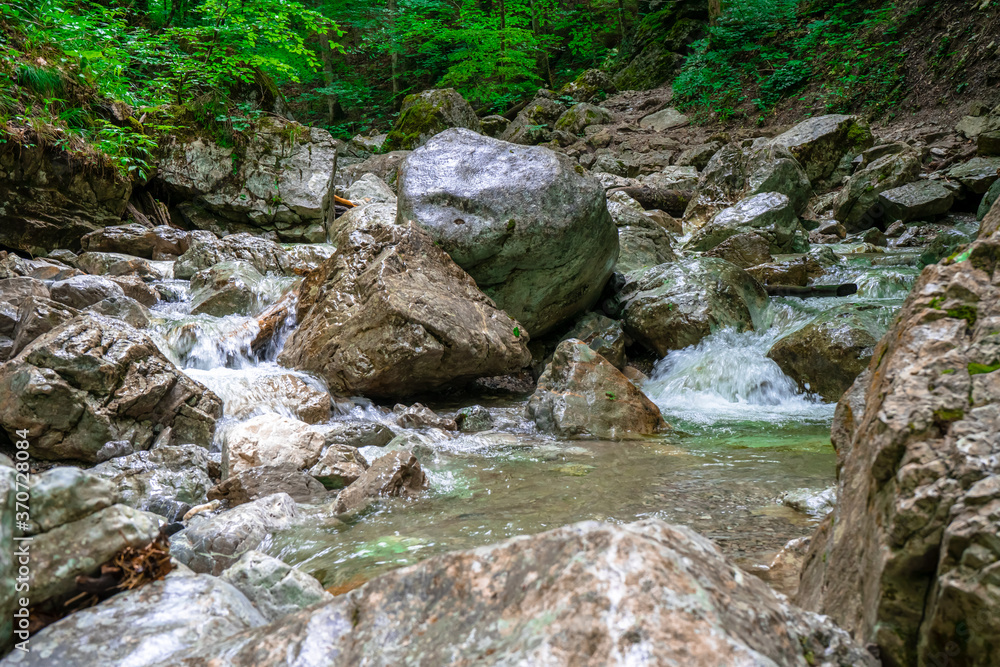 Wanderung zu den Lainbach Wasserfällen bei Kochel am See Bayern