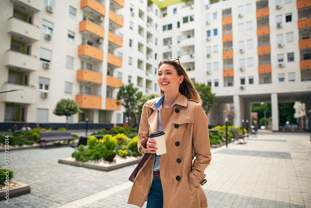 Fototapeta premium Attractive young women is having a wonderful morning