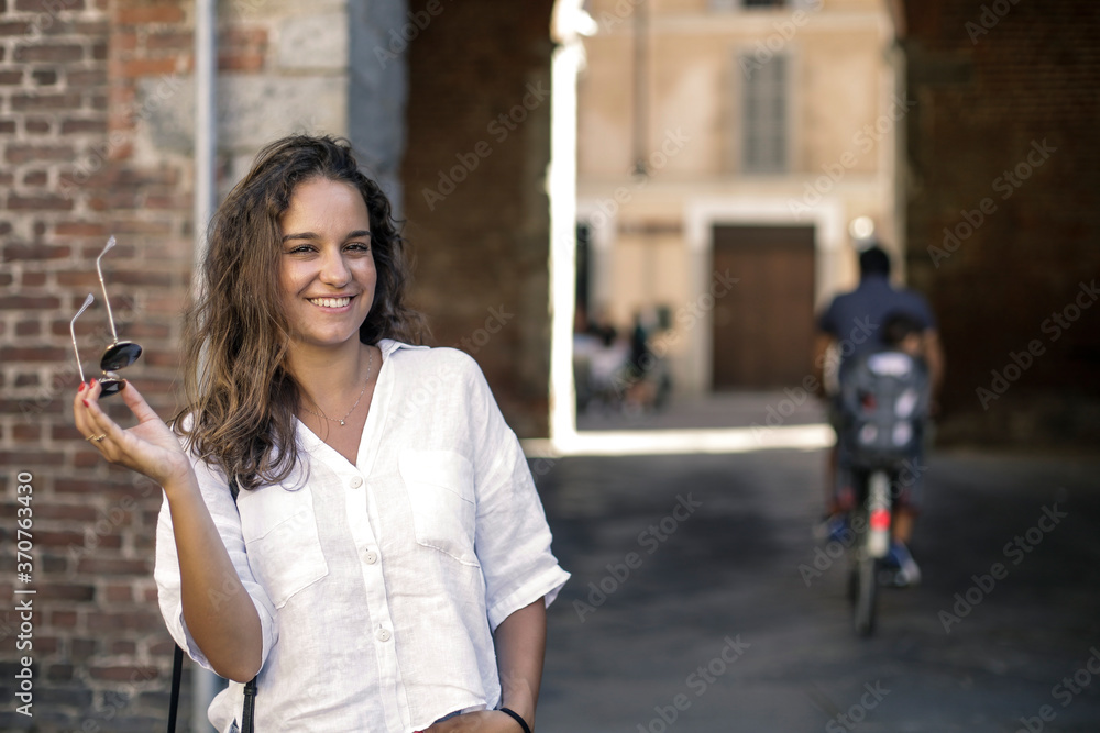 Fototapeta premium A girl in the city