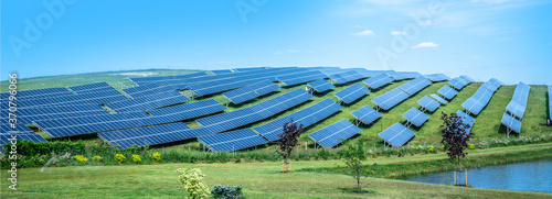 Εκτύπωση καμβά Blue solar panel background of photovoltaic modules for renewable energy