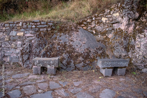 sillas de piedra de los incas 
