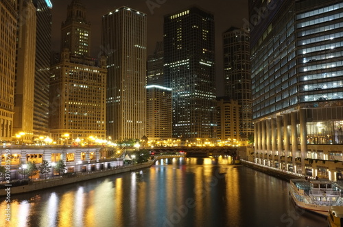 Chicago River at night © Chris Hinkley