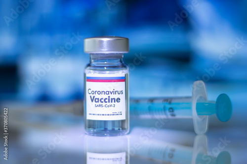 Nova Vacina Russa 2020 contra Coronavírus Sars-Cov-2 sobre a mesa do laboratório - Vacina Sars-Cov-2 photo