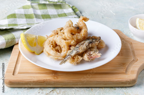 Fried fish with anchovy, prawn and other mediterranean fishes