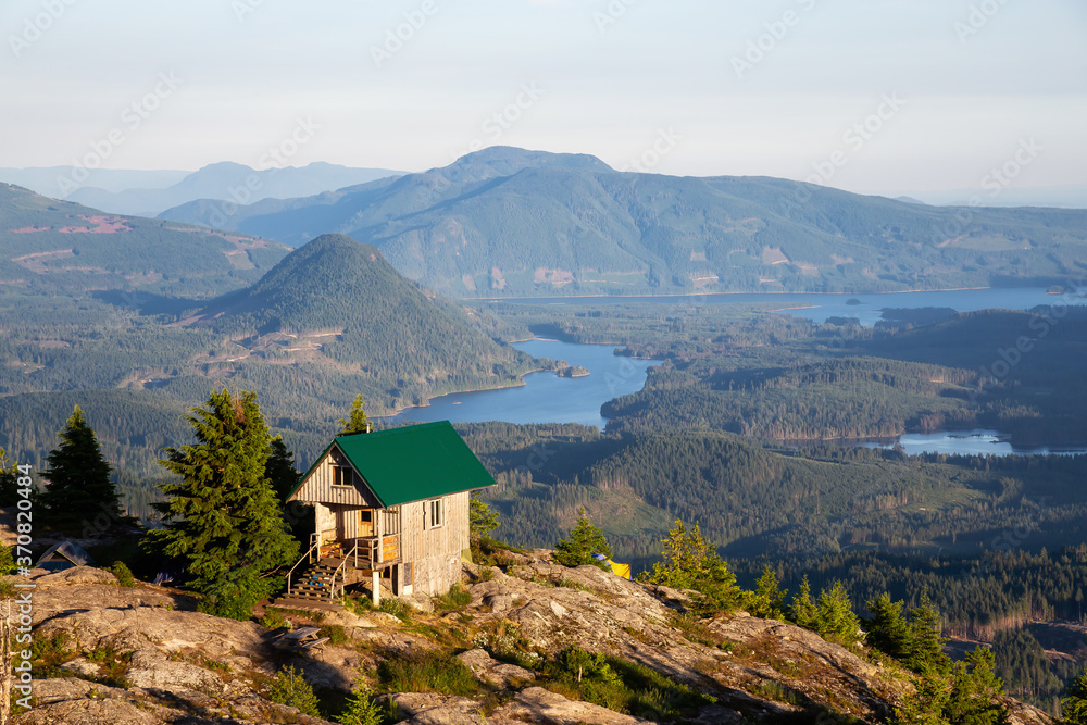 Tin top hat mountain