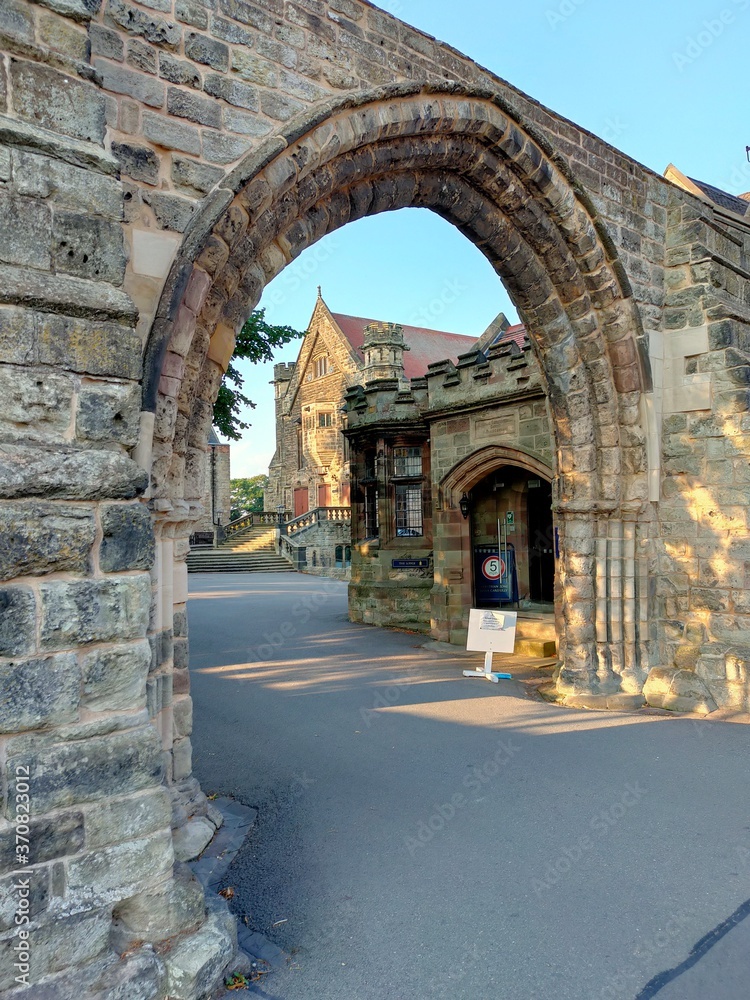 arch to the school