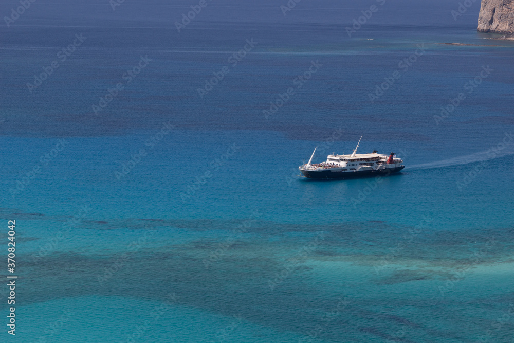 Fototapeta premium boat on the sea