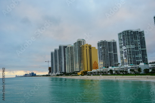 Miami north beach at sun rise © Feng