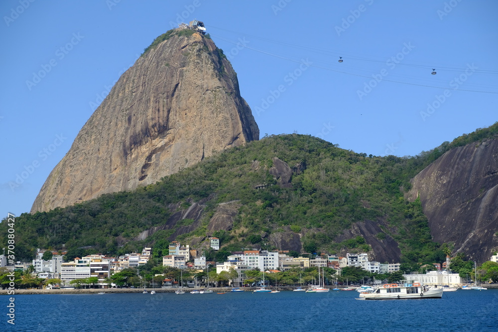 brazil-rio-de-janeiro-sugarloaf-mountain-pao-de-acucar-and-cable