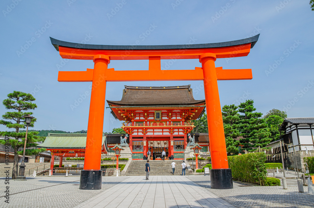 京都の伏見稲荷大社