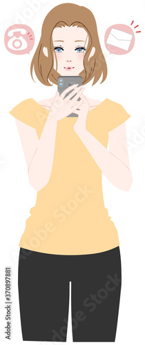 スマホでメールや電話をチェックする女性