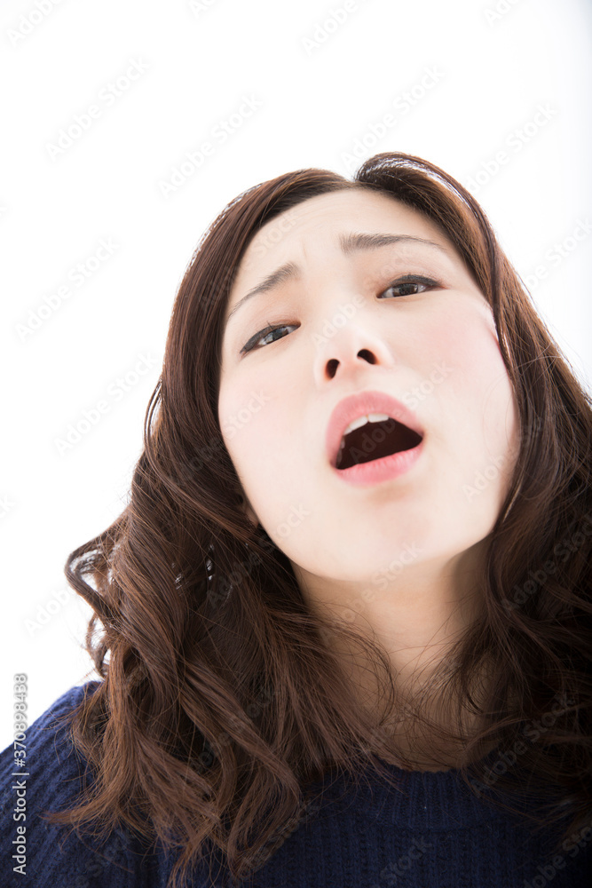 怒る女性 怒る女性