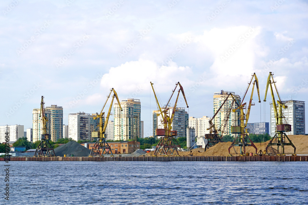 Naklejka premium Crane operation at the shipbuilding