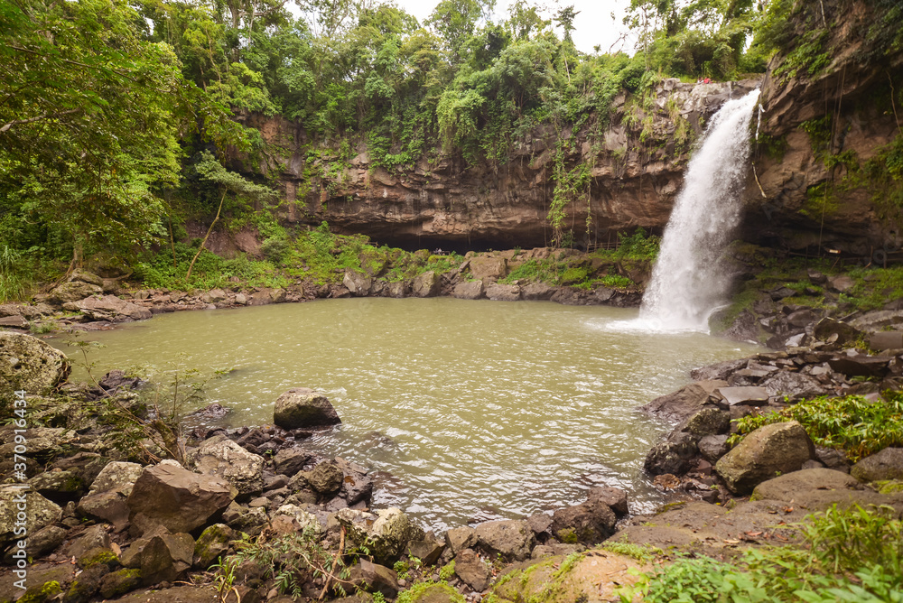 Wide angle landscape of Cascada Blanca and pool