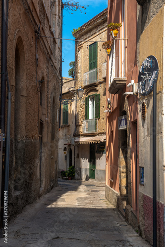 Stare miasteczko na południu Włoch