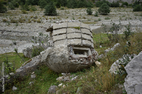 Obraz na płótnie old communist army concrete military bunker broken upside down w salonie