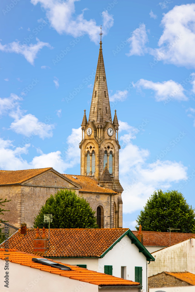 Fototapeta premium Château d'Oléron. Eglise Notre-Dame de l'Assomption. Charente-Maritime. Nouvelle-Aquitaine 