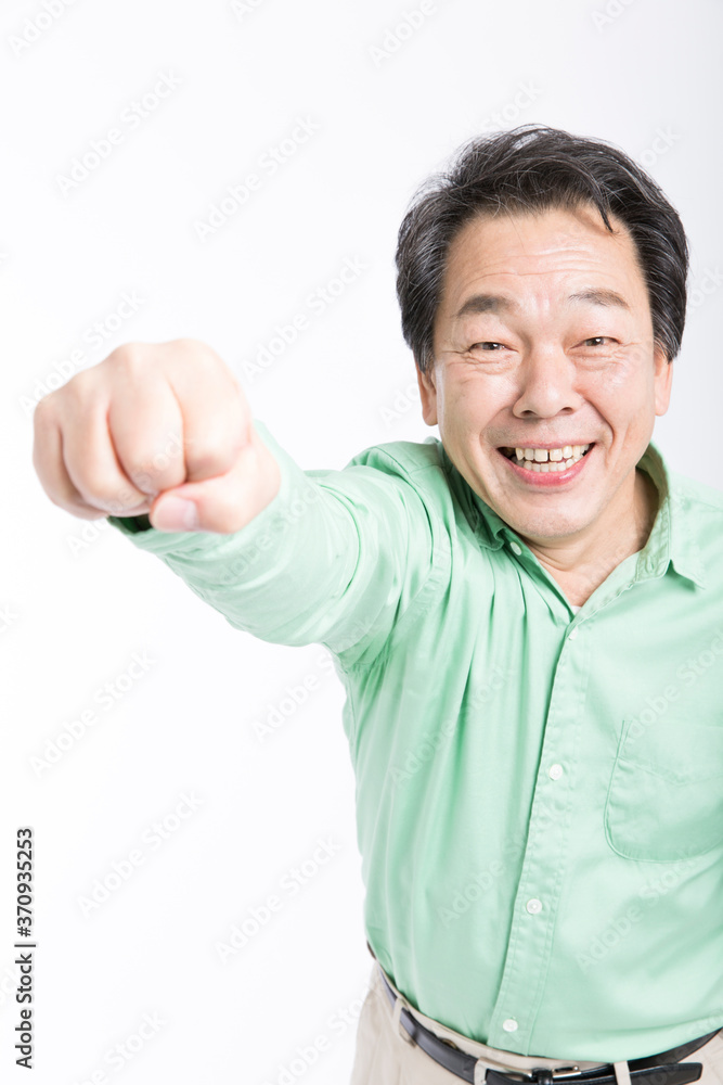 ガッツポーズをする男性 ガッツポーズをする男性