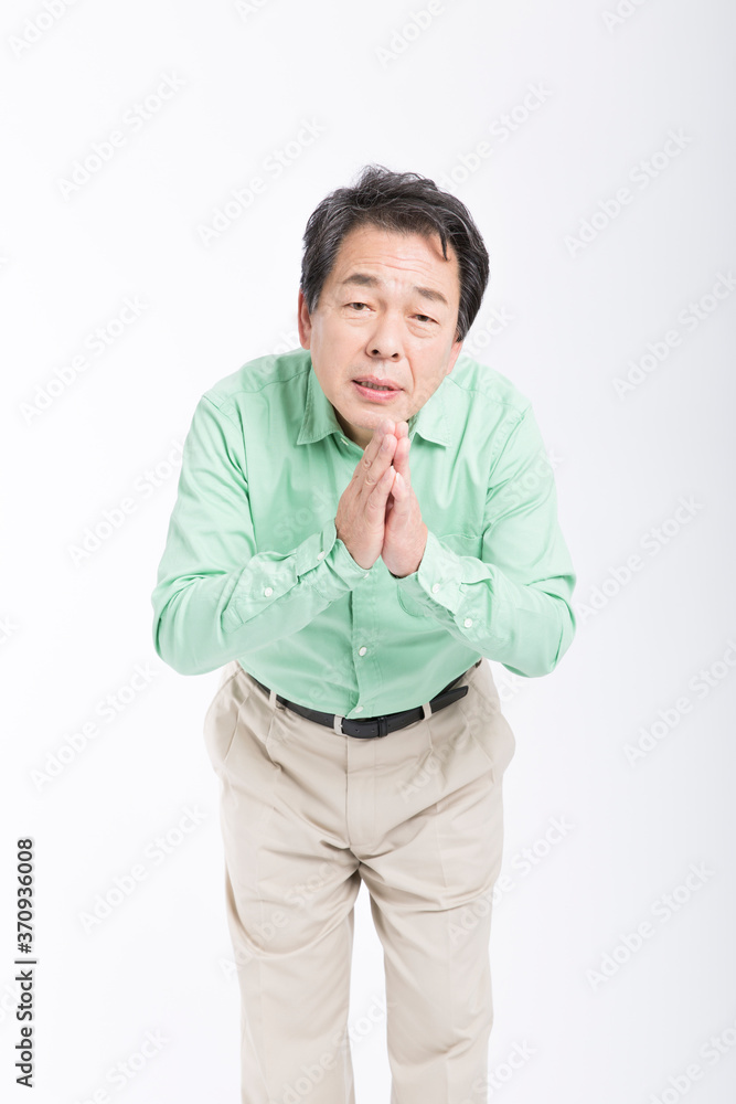 お願いするミドル男性