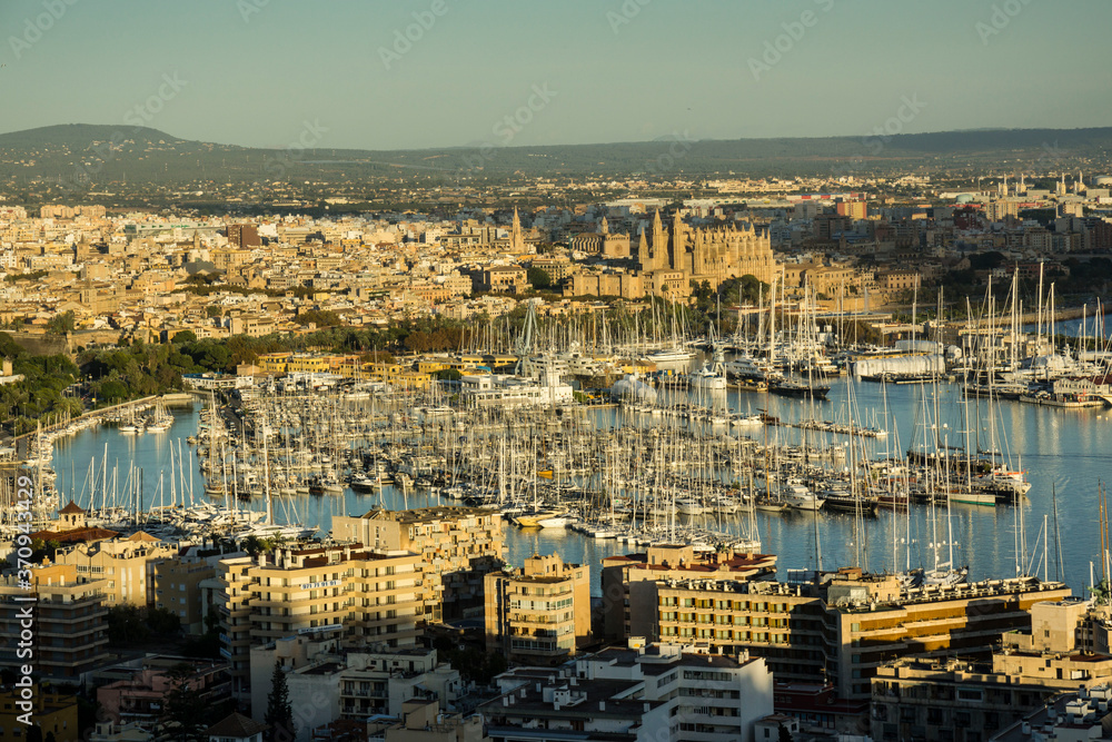 port of Palma de Mallorca and cathedral of santa maria de Mallorca, Palma, Mallorca, Balearic islands, spain
