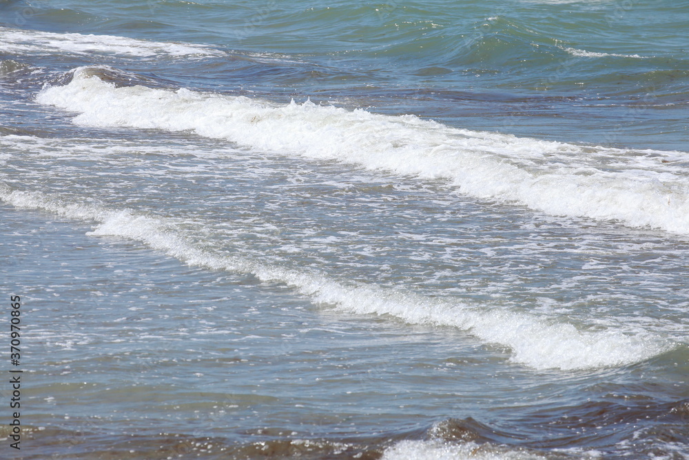 Brandung, Schäumendes Wasser, See, Meer, blaue Wasserfläche, Hintergrundbild Brandung, Schäumendes Wasser, See, Meer, blaue Wasserfläche, Hintergrundbild