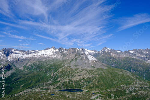 Panorama sul Passo San Bernardino dalla vetta del Piz Uccello, 2.724 m, Alpi dell'Adula, Alpi Lepontine, Svizzera