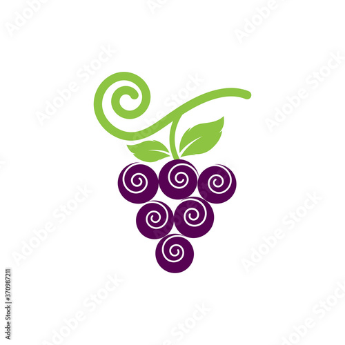 Grapes logo template vector icon illustration
