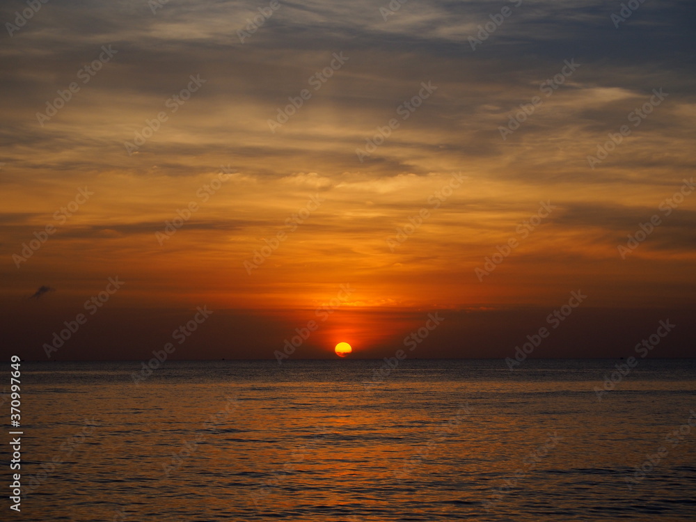 南国リゾート　夕陽　夕焼け