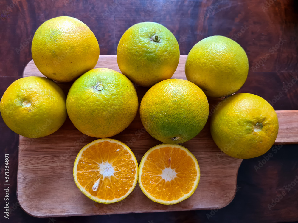 Orange is a delicious fruit rich in vitamin C, very healthy and indispensable in everyday life. Orange is a delicious fruit rich in vitamin C, very healthy and indispensable in everyday life.