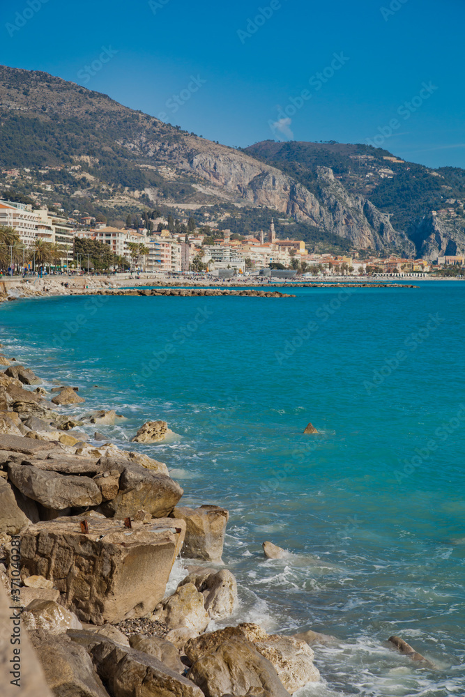 Fototapeta premium view of the coast of France