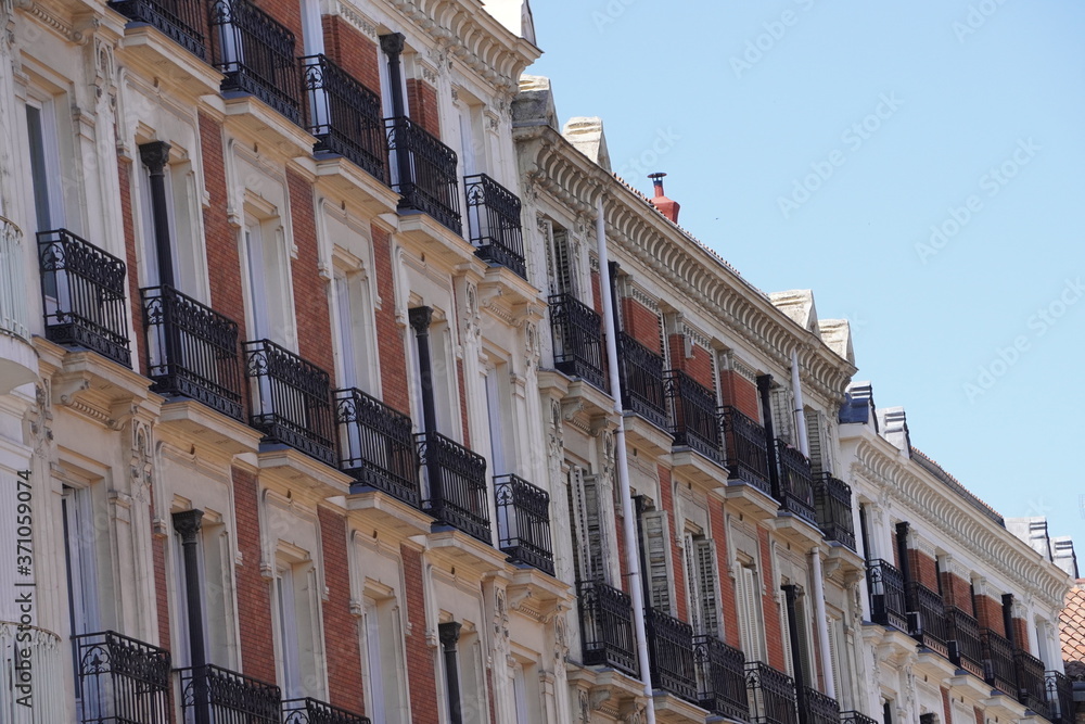 Edificios a color en Madrid