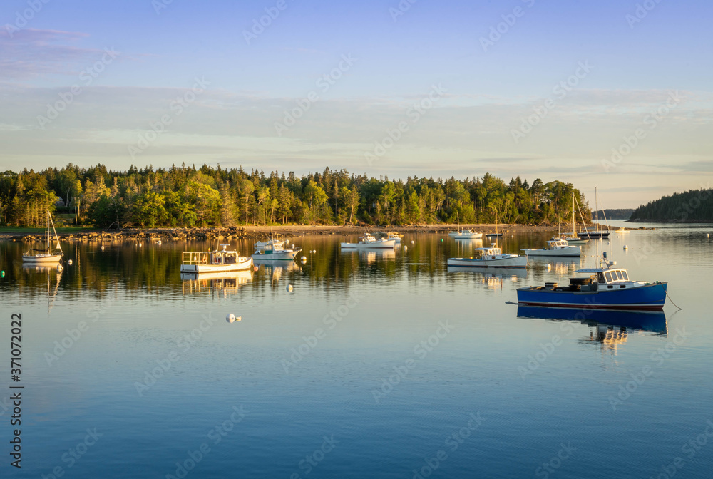 Fototapeta premium Sunset on a cove in Pretty Marsh