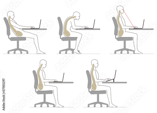 ノートパソコンでデスクワークする人間の姿勢
