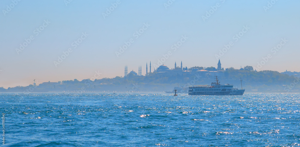 Famous historical peninsula of Istanbul - Hagia sophia, Sultanahmet Mosque, Topkapi Palace - Istanbul, Turkey