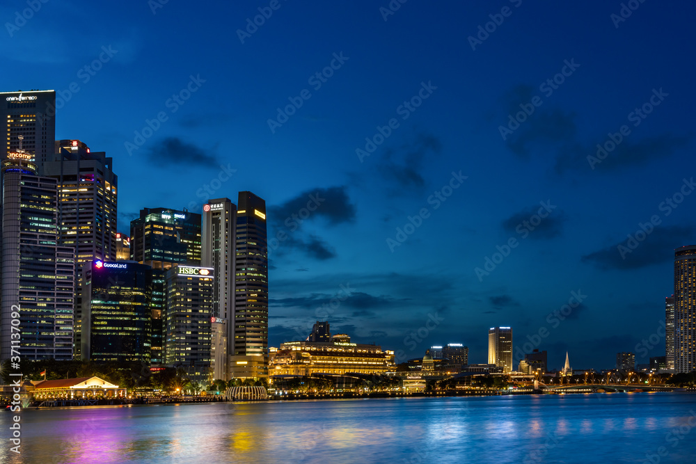 Naklejka premium View at Singapore City Skyline