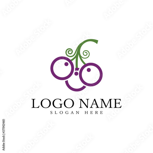 Grapes logo template vector icon illustration