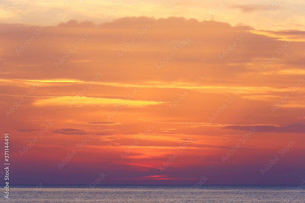Cielo colorato dal tramonto