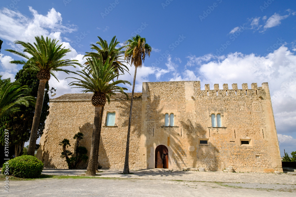 Torre dels Enagistes, antigua torre defensiva del siglo XVI, Manacor, Mallorca, balearic islands, spain, europe