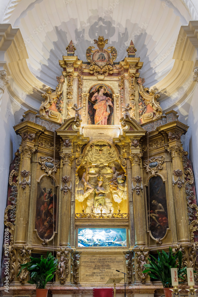 retablo del altar mayor, 1720, obra de Gaspar ms, estilo barroco, Parroquia de sant Bartomeu , iniciada en 1235 con el nombre de Iglesia de Santa María, Valldemossa, Mallorca, balearic islands, Spain