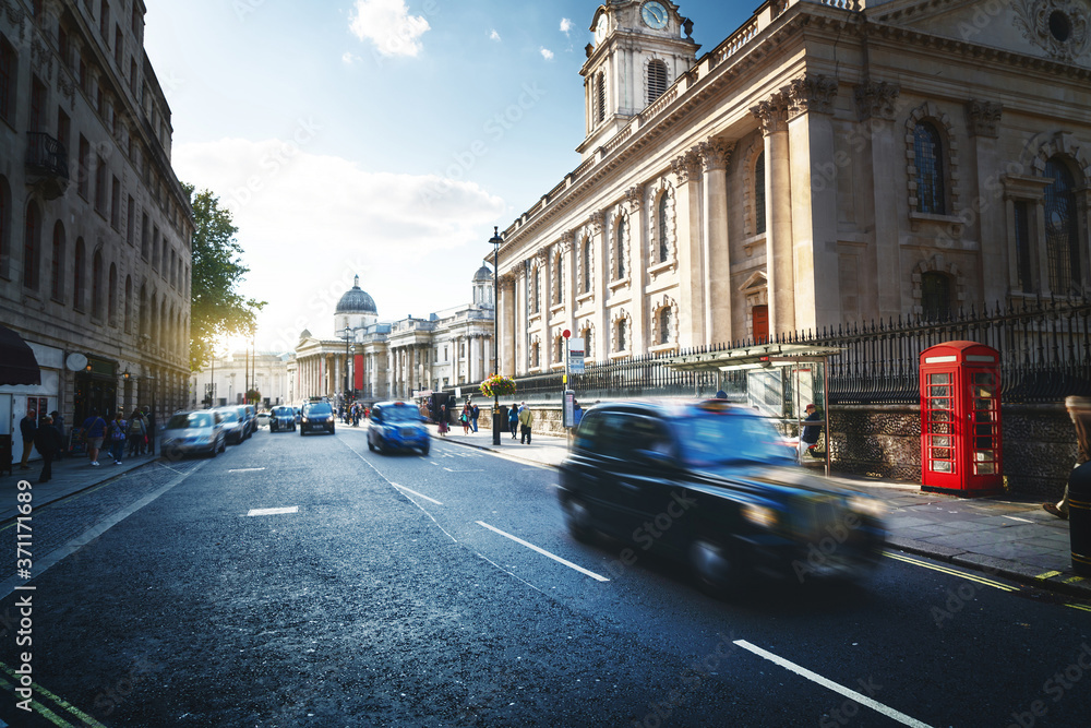 Obraz premium streets of London, sunset time, UK