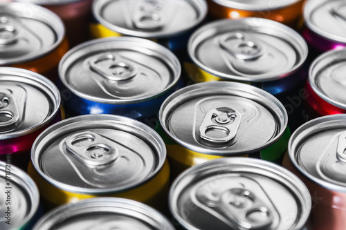 Foto metal aluminum cans for Cola, beer, energy drinks and mineral water